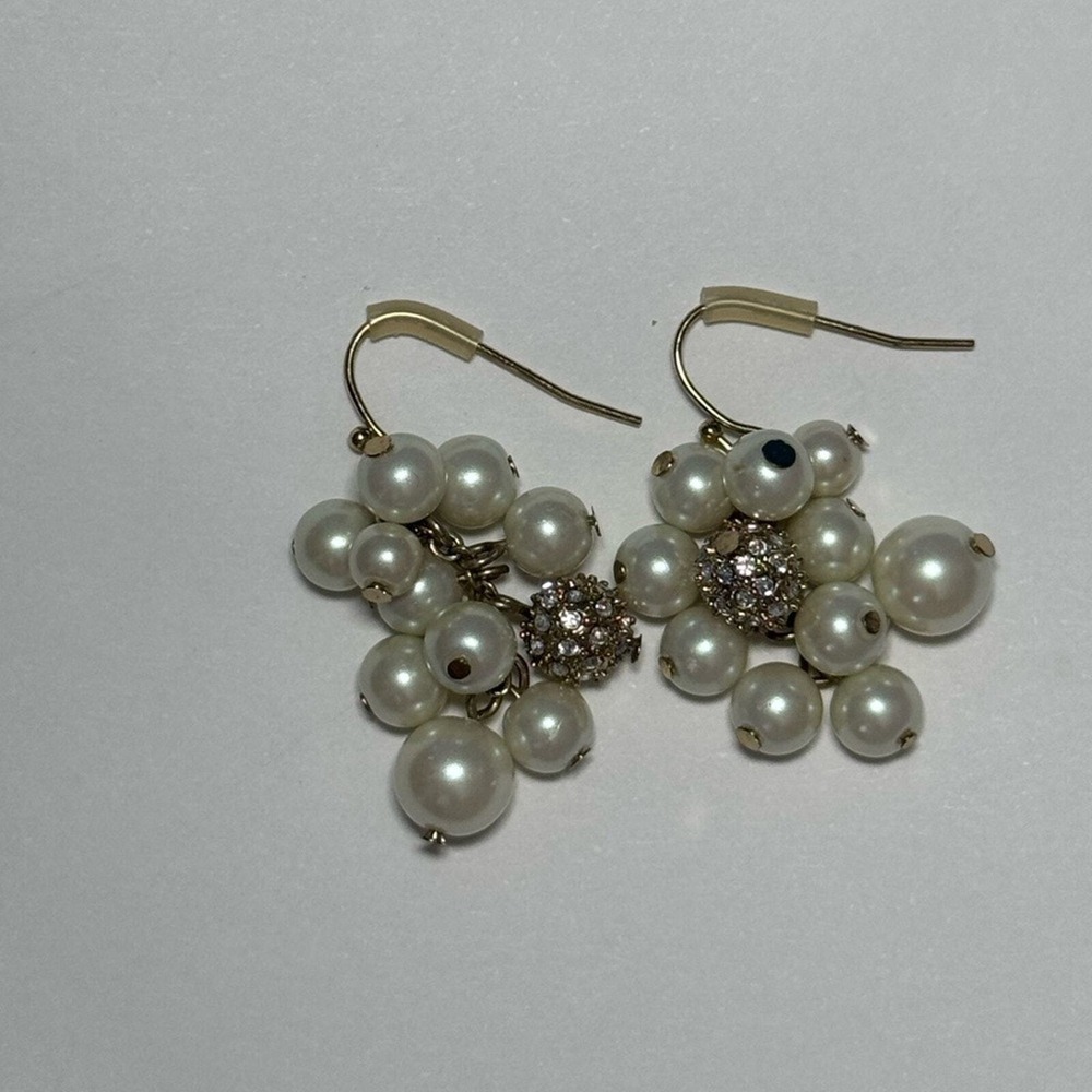 EUC white pearls dangling earing gold plate